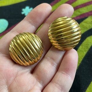 VTG Monet Signed Chunky Gold Tone Metal Costume Jewelry Post Pierced Earrings